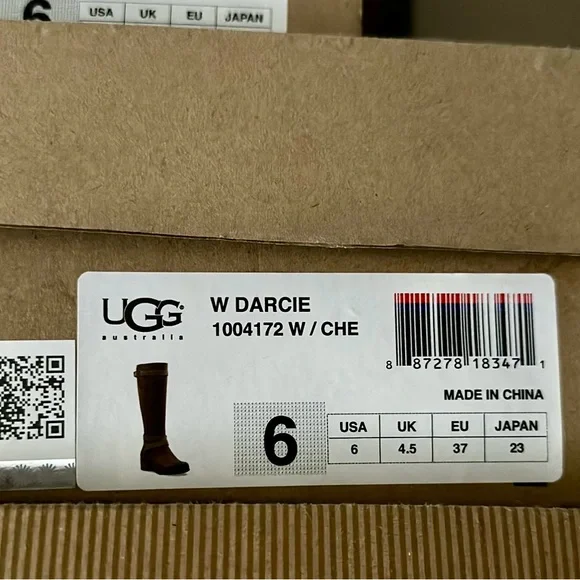 UGG Australia Darcie Boot in Chestnut - Picture 7 of 8
